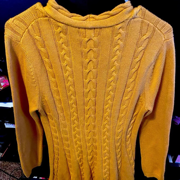 Georgeous Soft Orange XL Cupio Sweater - Picture 4 of 4